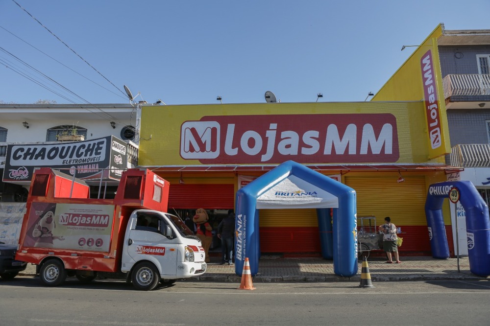 Foto 1 / MM investe em reestruturação de loja e reinaugura filial de Jaguariaíva